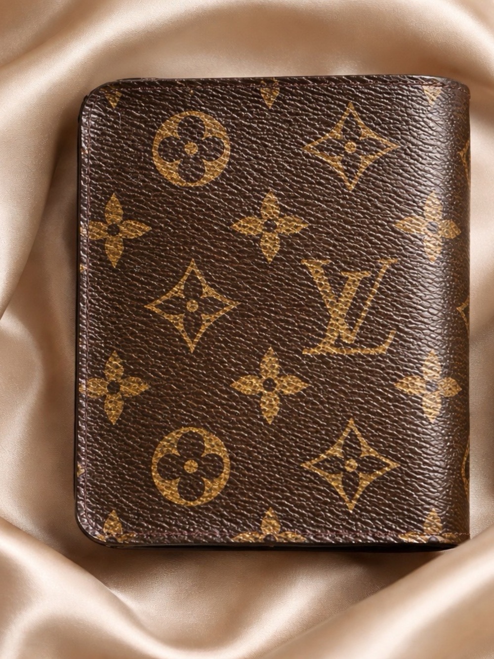 Vintage 2007 Louis Vuitton Compact  Brown Monogram Snap Bifold Wallet - Picture 2 of 16